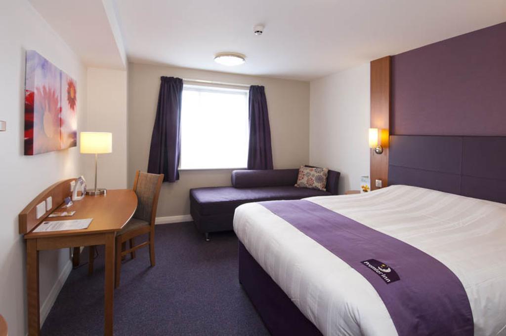 Premier Inn Sittingbourne Kent Cameră foto