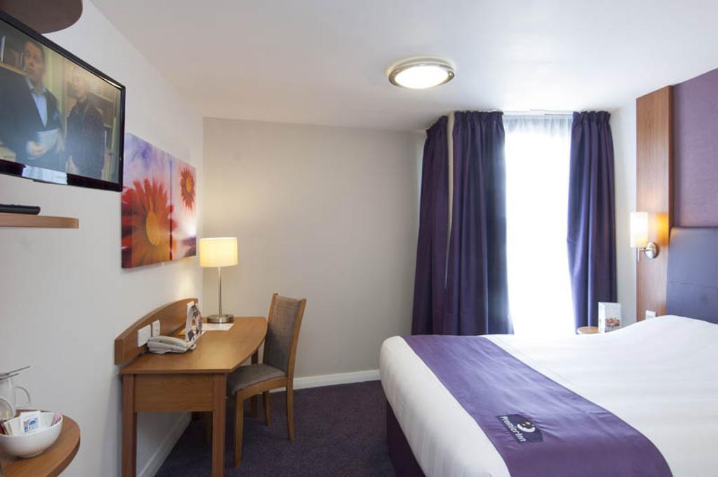Premier Inn Sittingbourne Kent Cameră foto