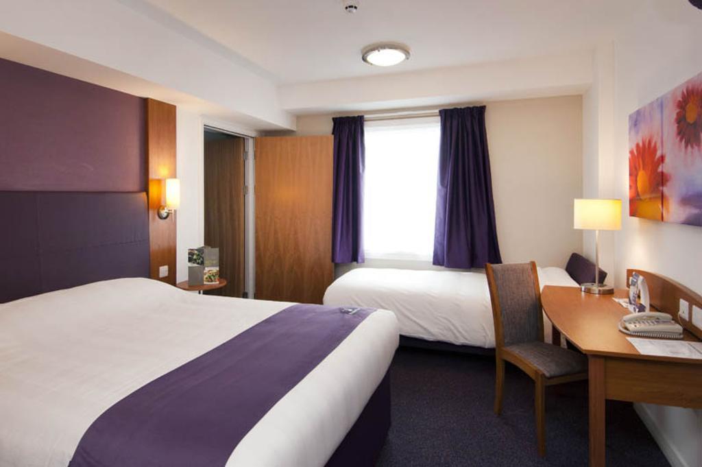 Premier Inn Sittingbourne Kent Cameră foto