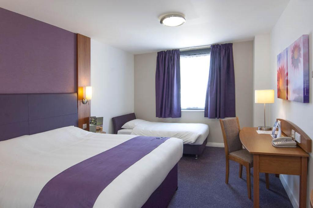 Premier Inn Sittingbourne Kent Cameră foto