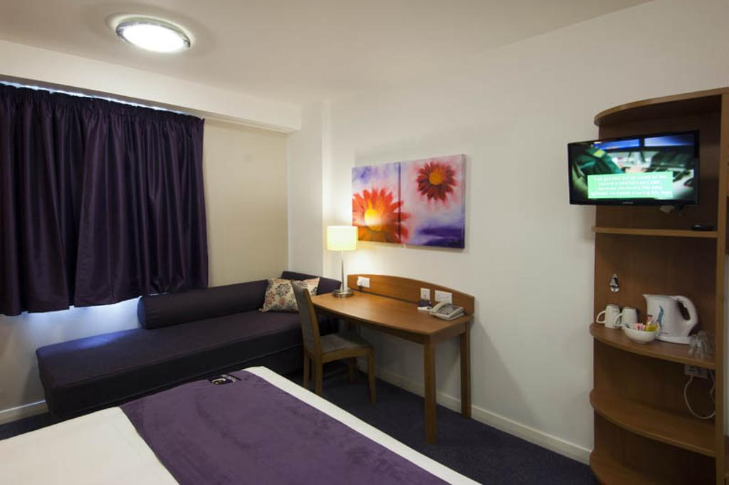 Premier Inn Sittingbourne Kent Cameră foto